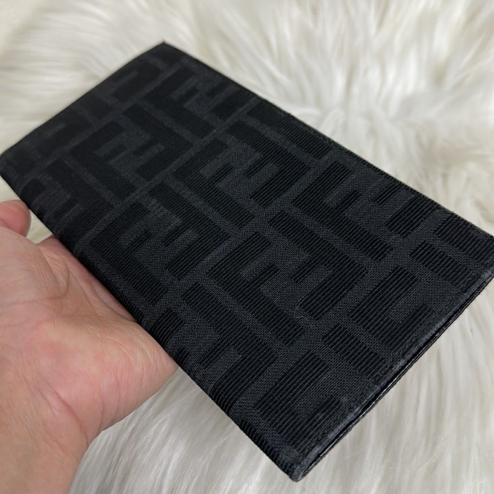 COPY - 💯Authentic Fendi Bifold Long Wallet 🍀 - Picture 3 of 12